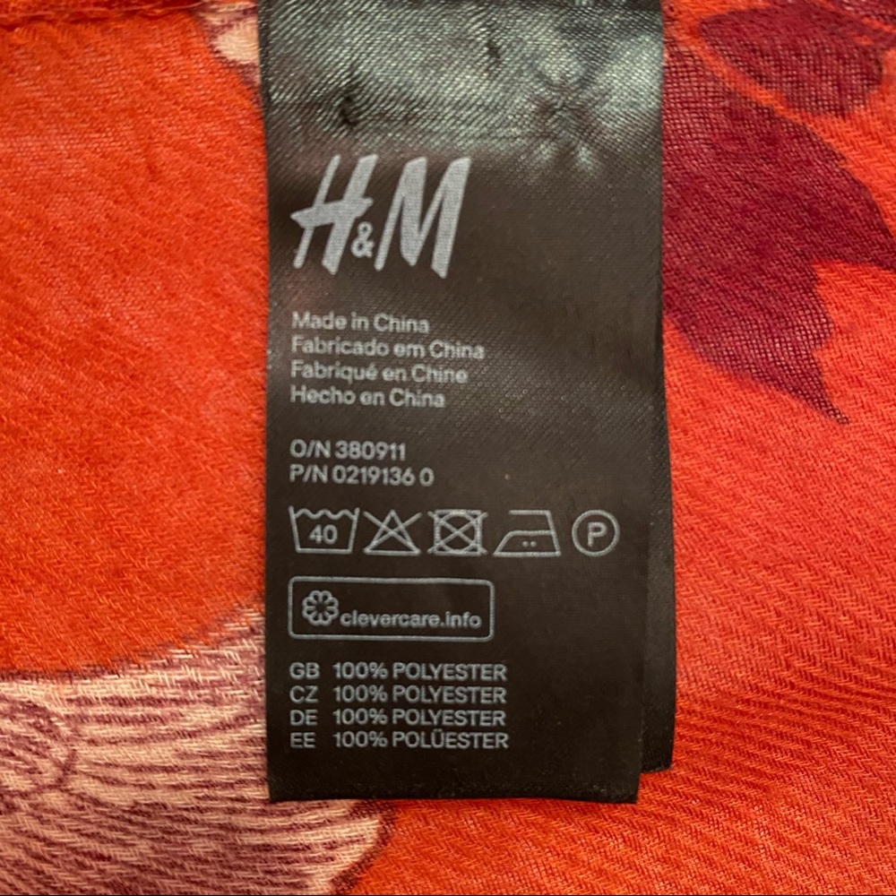H&M Infinity Scarf - Picture 3 of 3